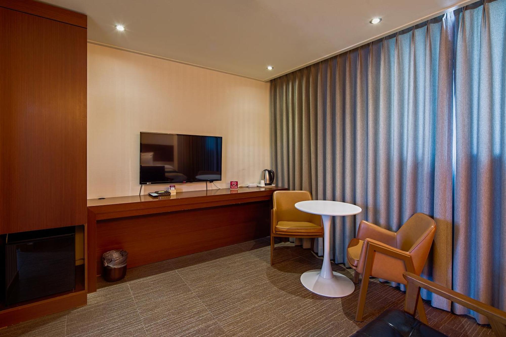 โรงแรม โรงแรมนัมซาน ฮิลล์ 3*