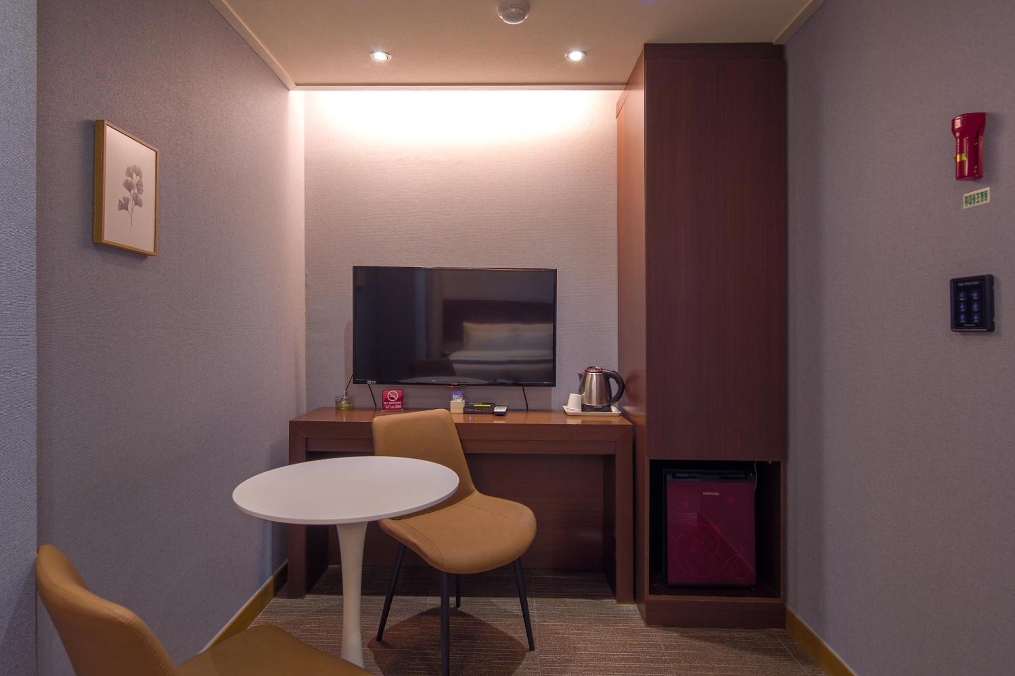 โรงแรมนัมซาน ฮิลล์ โรงแรม 3*